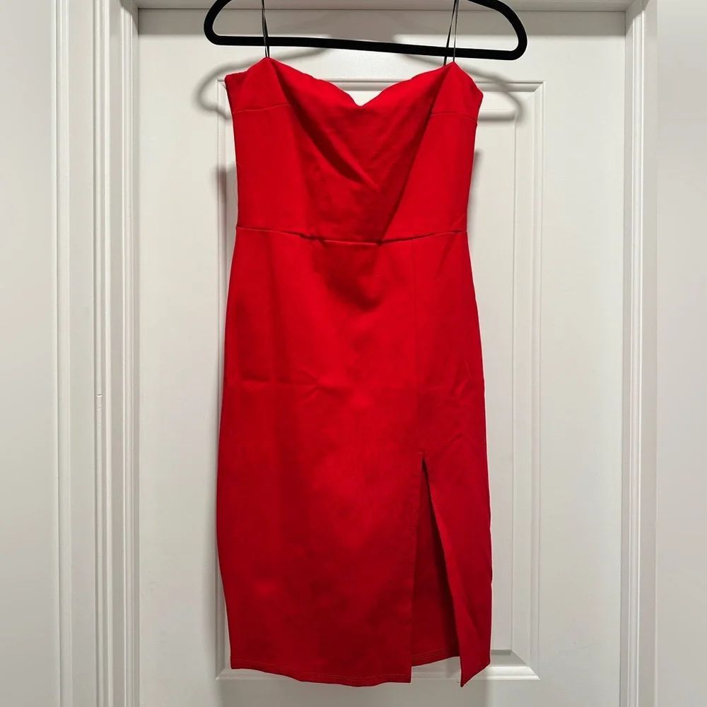 Fashion Nova Red Pleated Sweetheart Sheath Dress